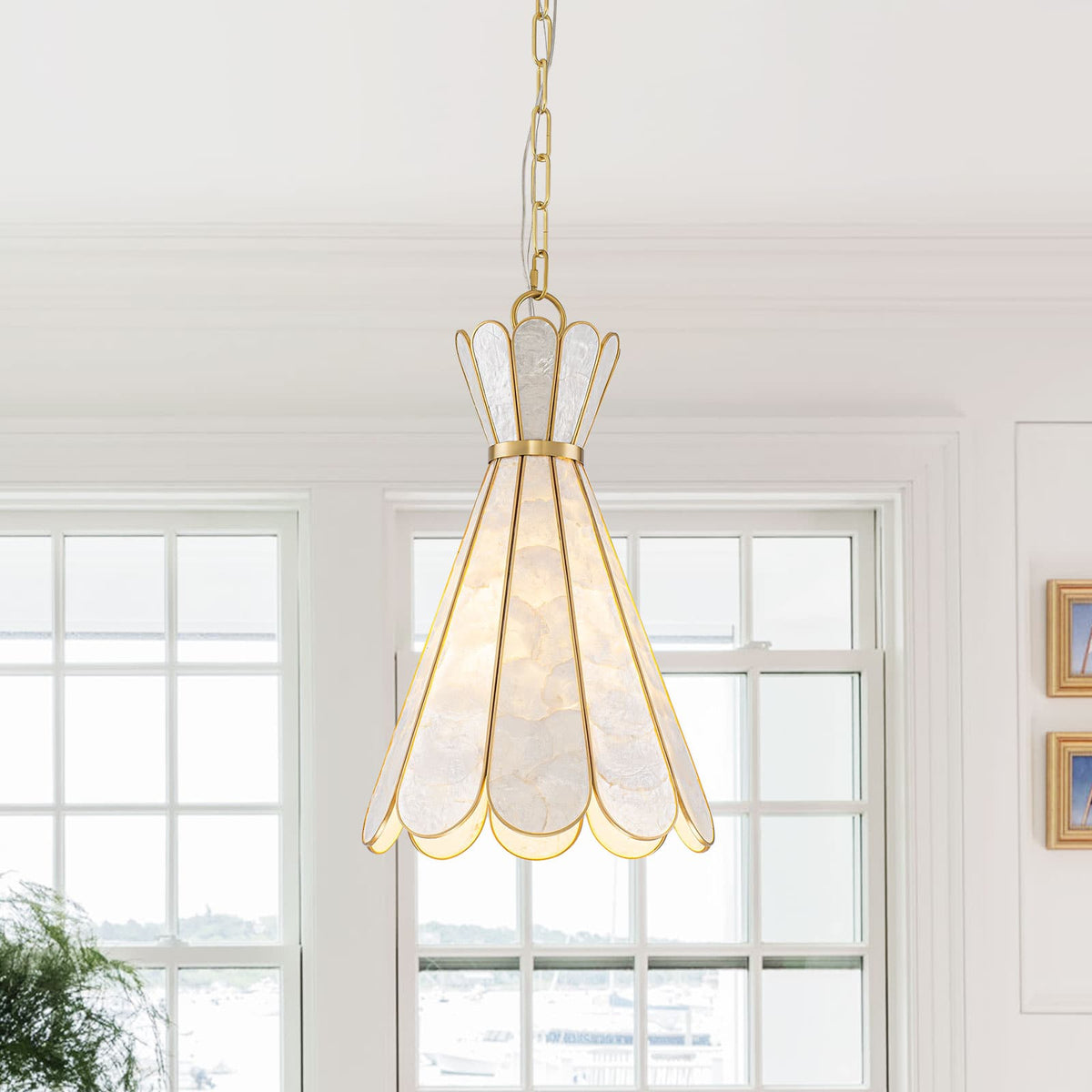 LightfixturesUAE-1-Light Petal Shell Antique Gold Pendant Light-Chandeliers-Antique Gold-