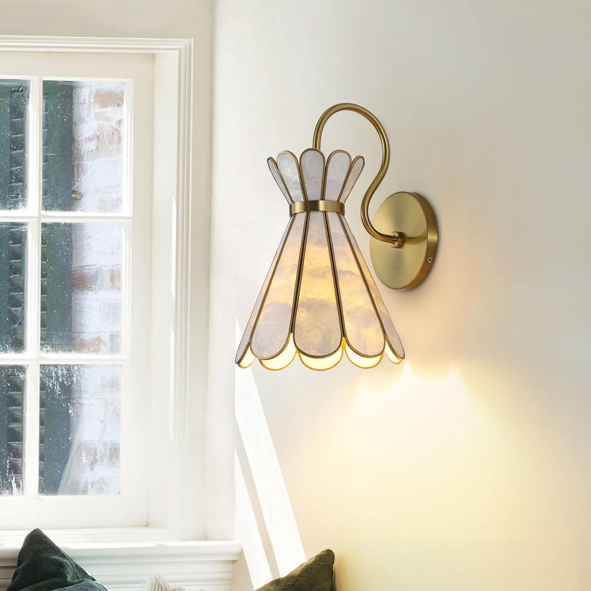 LightfixturesUAE-1-Light Petal Shell Antique Gold Wall Sconce for Bedside-Wall Lights-Antique Gold-