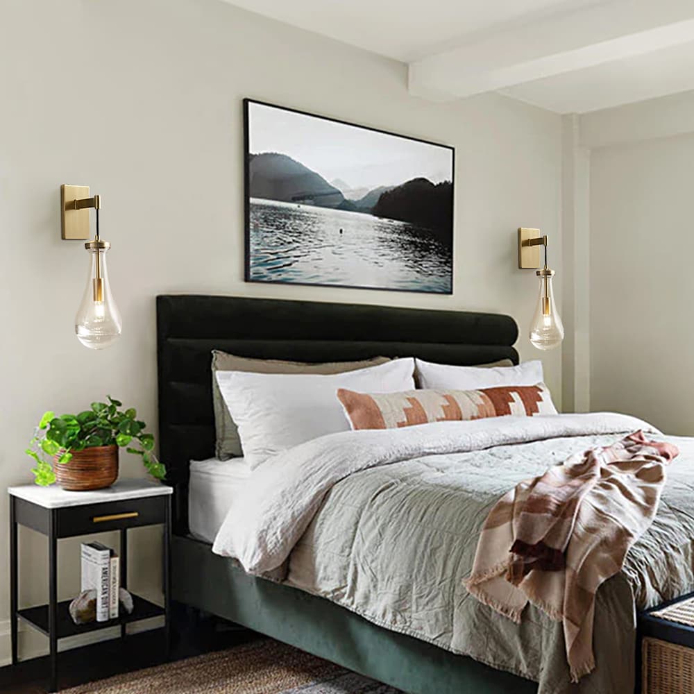 Modern 1 - Light Water - Drop Clear Glass Metal Wall Sconce - LightfixturesUAE